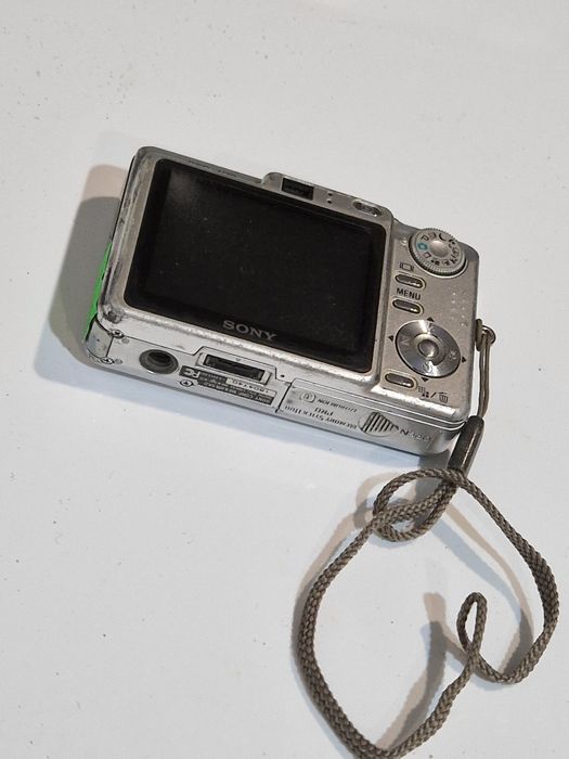 Aparat foto  / camera digitala Sony fara accesorii