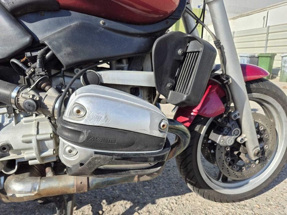 Motocicleta BMW R850R