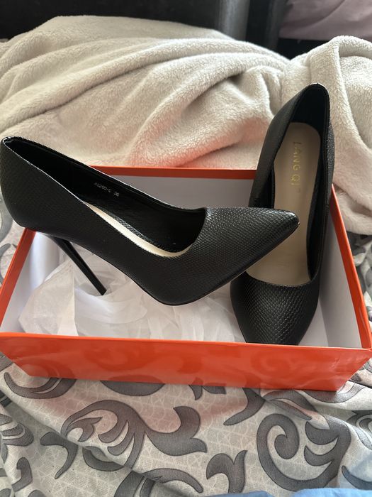 Туфли лодочки на каблуке