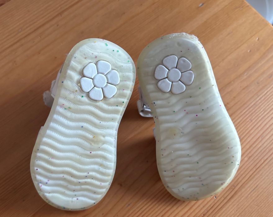 Летняя обувь для девочки