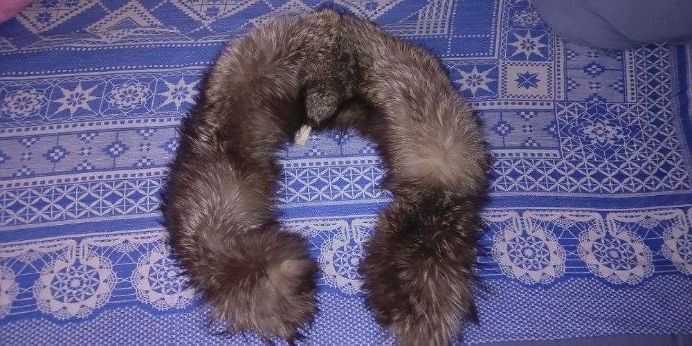 Шикарный воротник из Чернобурки.