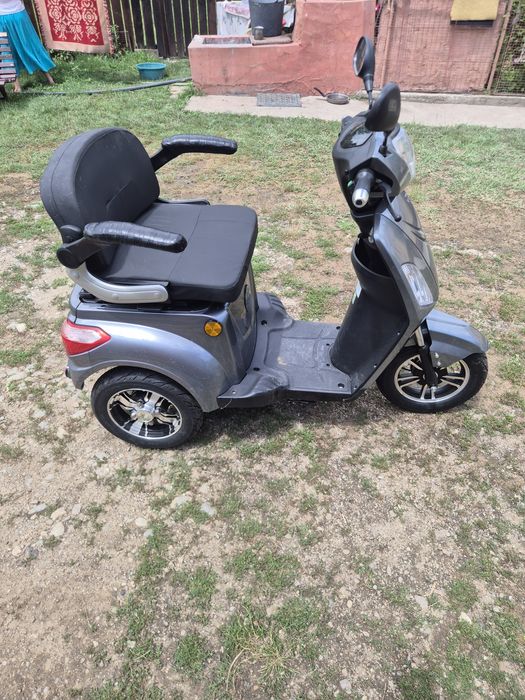 Triciclu electric volta vm4