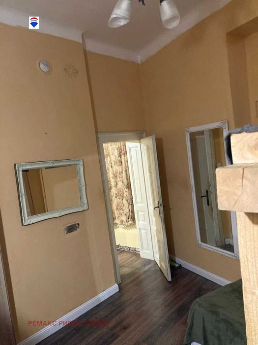 Етаж от къща в центъра на гр. Русе