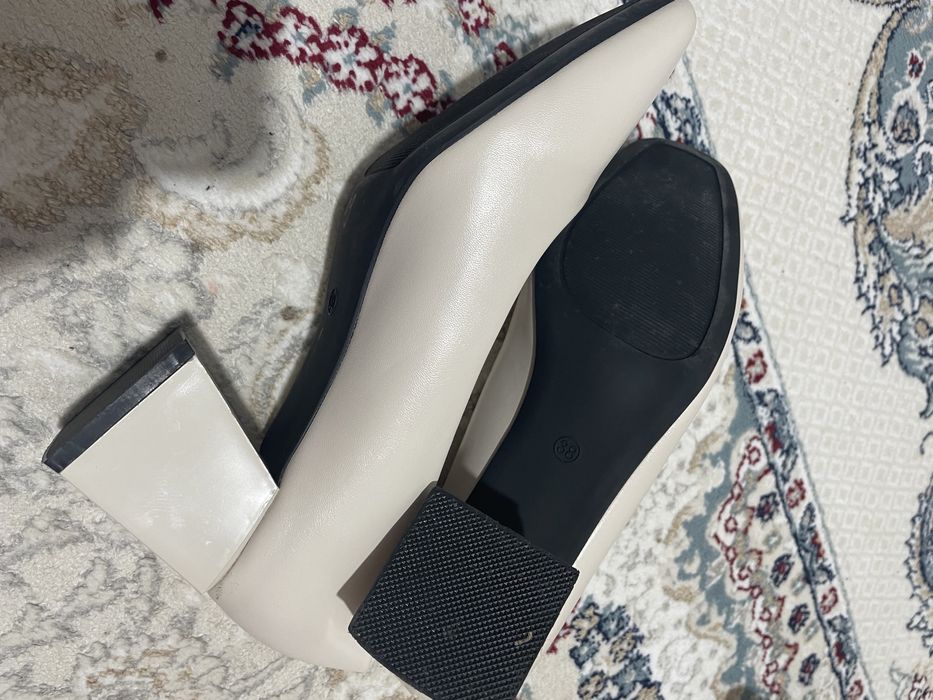 Продам женские туфли