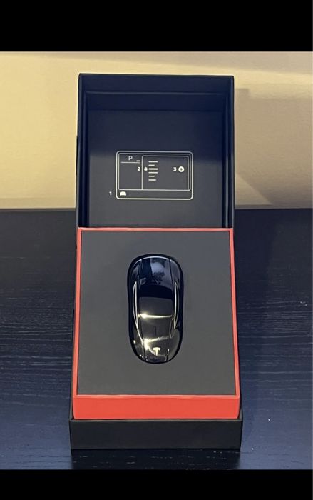 Ключ на Tesla Model 3/Y