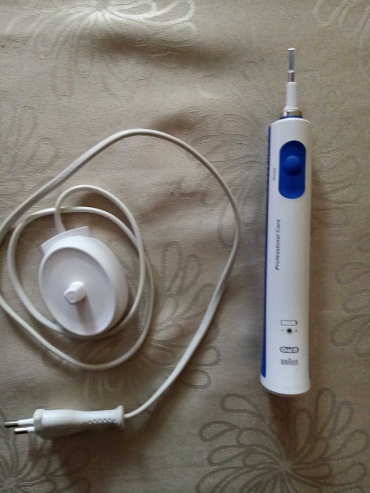 Vand periuta de dinti electrica Oral B BRAUN, Professional Care