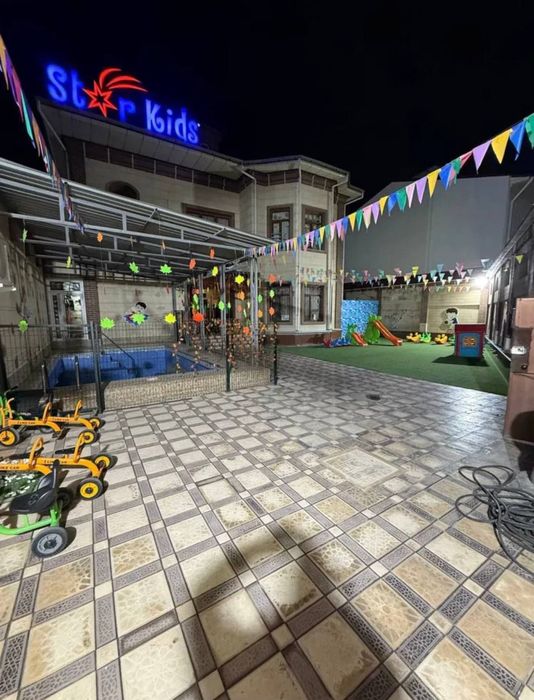 Мирзо Улугбекский район массив Буз-2 под бизнес 3-этажный дом 6-сотых.