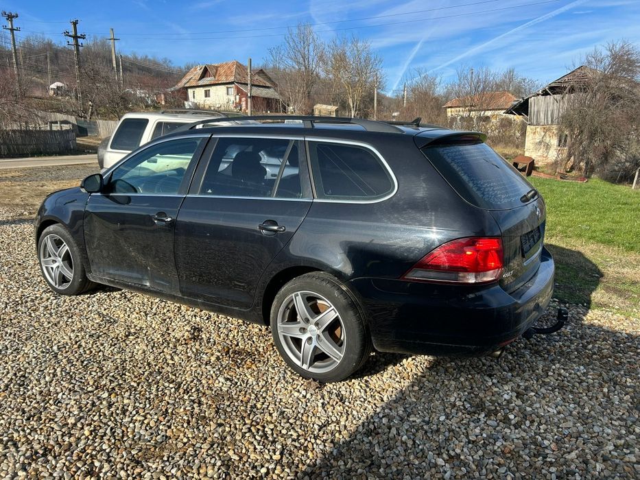 Dezmembrez Golf 6 1.6  tdi 2011