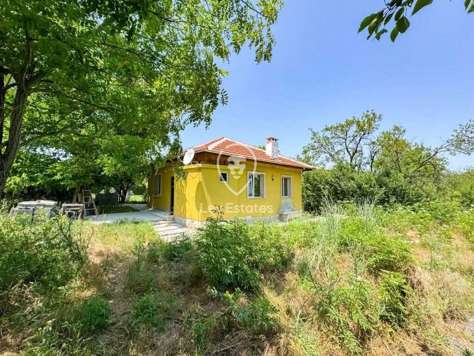 Едноетажна къща след основен ремонт в село Дюлево, област Бургас