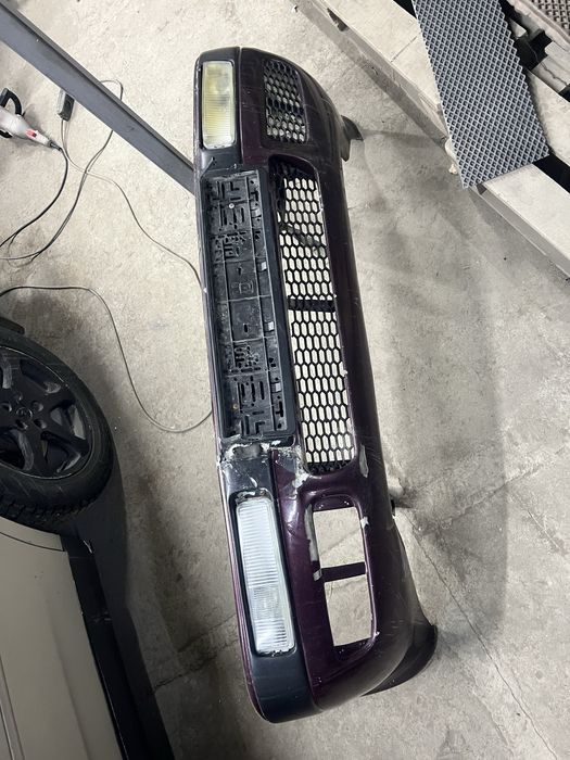 Передний бампер ауди Б4