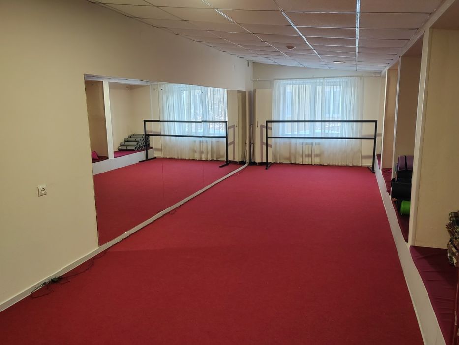 Сдам в аренду помещения 100 кв. м