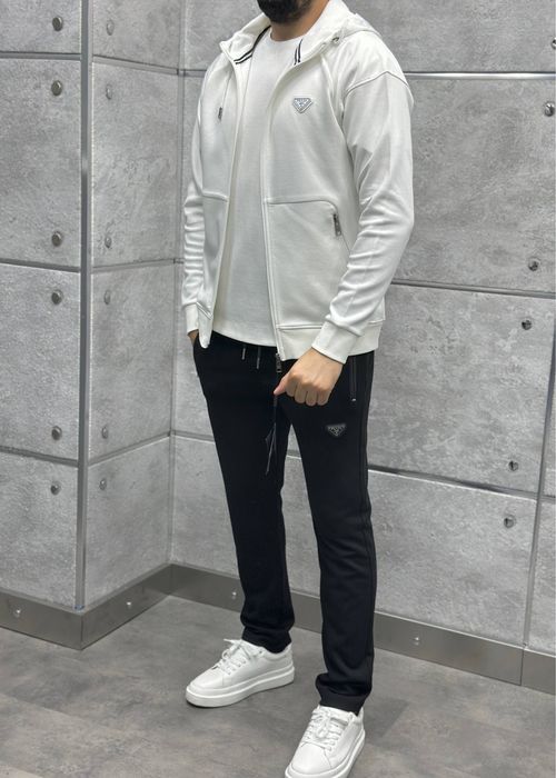 Мъжки екипи качествени