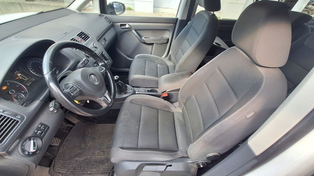 VW Touran 1.6TDI 105кс на части