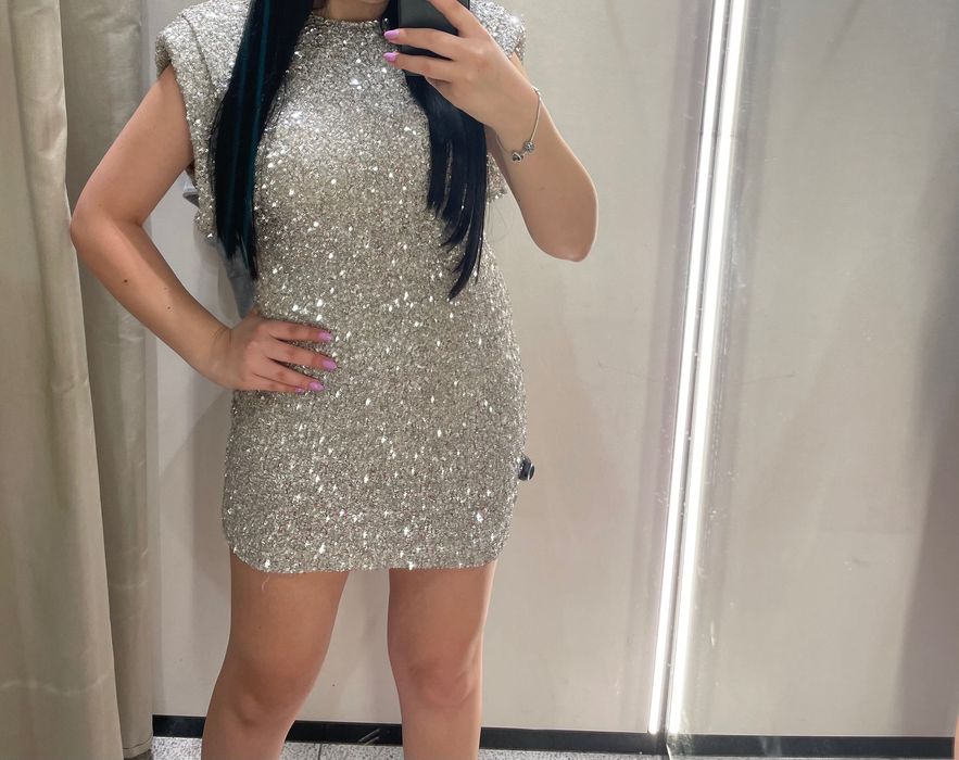 рокли носени 1 път за повод