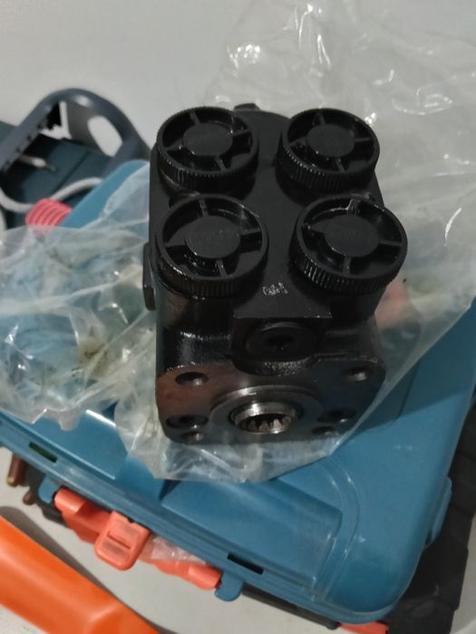 Продам насос дозатор мтз