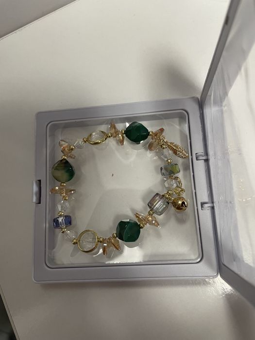 Гривни естествен камък