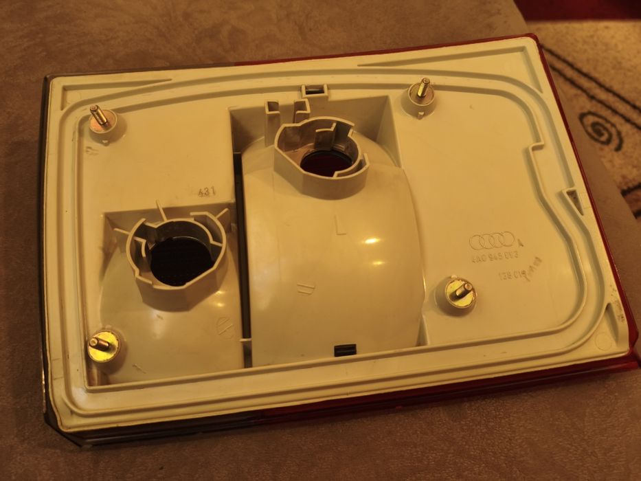 Задний левый фонарь Audi 100 C4