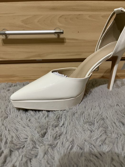 Бели токчета с платформа, 42 номер