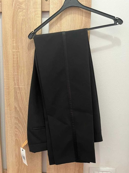 Pantaloni eleganti barbati nou