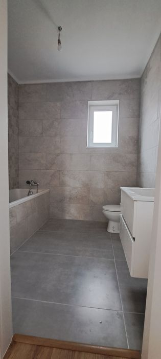 Vand casa individuala