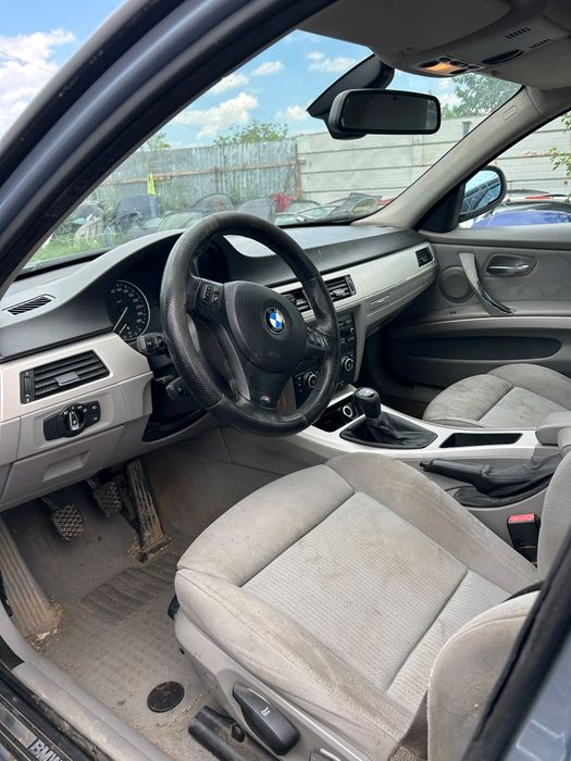 Dezmembrez bmw 318i facelift