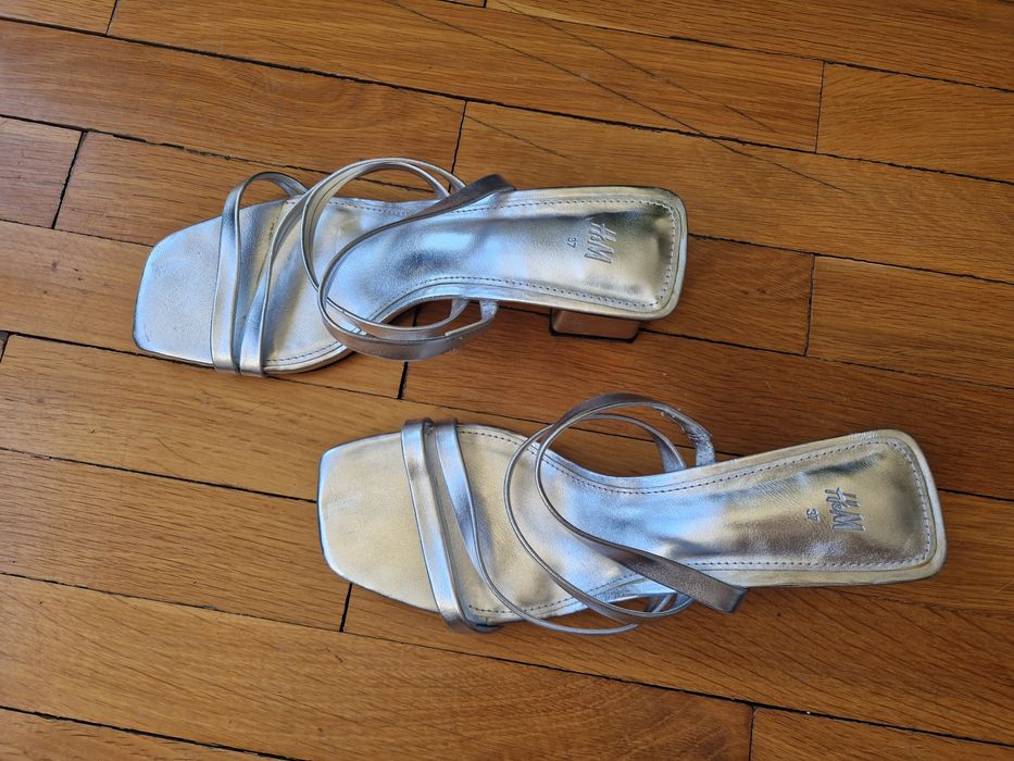 Сандали на нисък дебел ток 37 номер