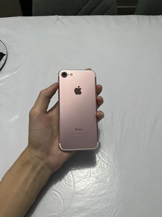 Продам Айфон 7 32gb 75%