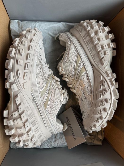 Balenciaga noi, mărimi 38