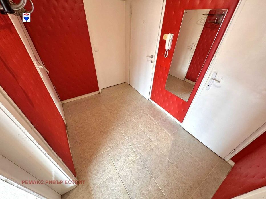 Дава се под наем Тристаен апартамент в Русе, Широк център - 110 кв.м за 280.5 € - Снимка #5