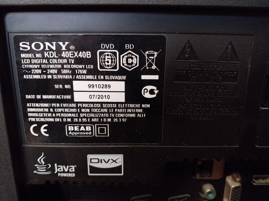 Телевизор..SONI Бравия не смарт тв.