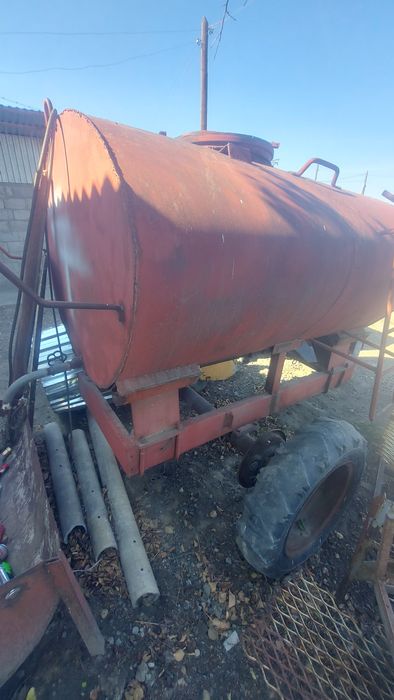 Продам бочку на колесах