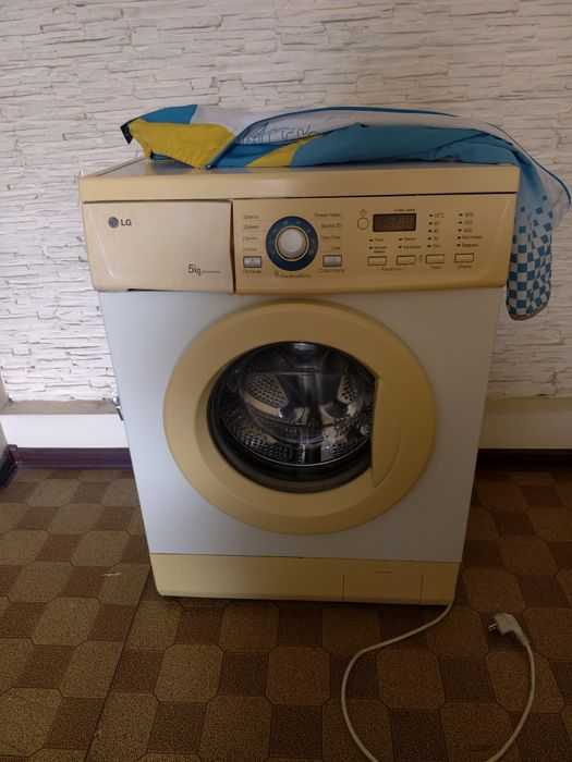 Продам стиральную машину