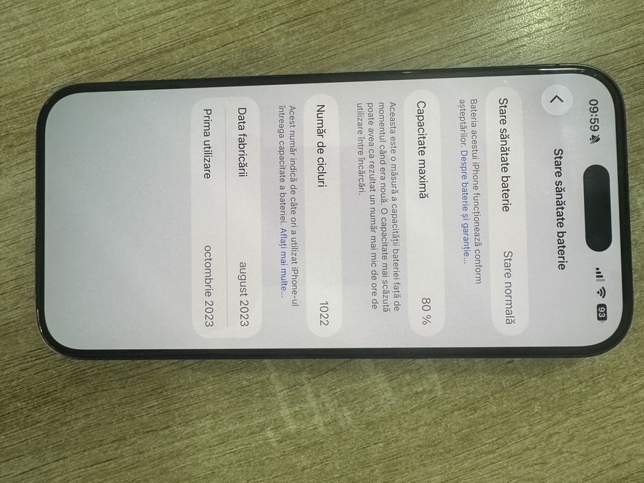 Iphone 15 pro albastru