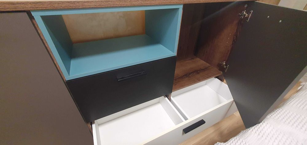 Шкаф за телевизор / Комод / Скрин