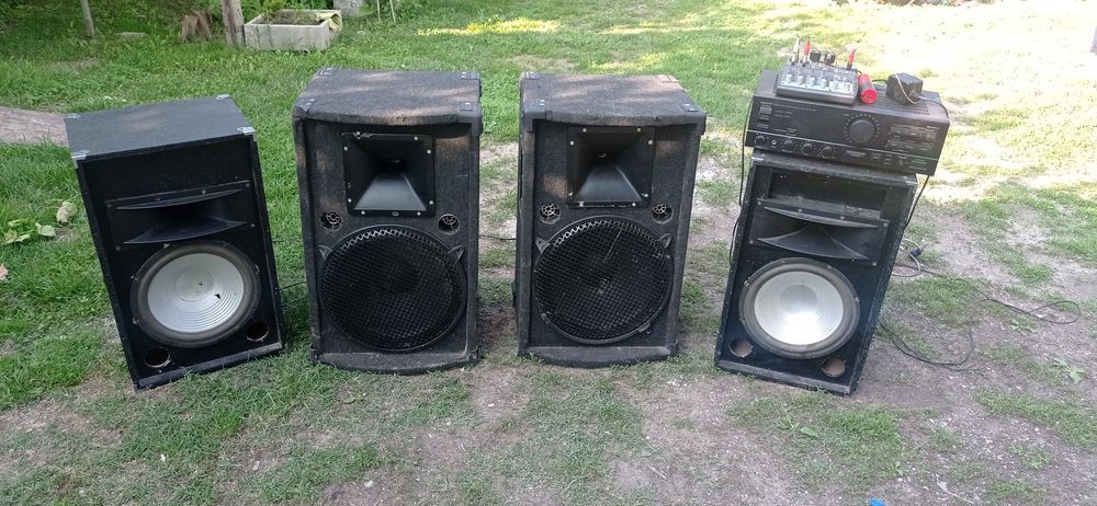 СПЕШНО!!! ПРОДАВАМ КОЛОНИ 2х15"  със усилвател и мишпулт