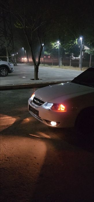 Nexia 2 1.6 sotiladi