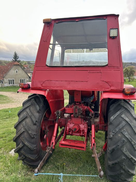 Tractor Utb 445.
