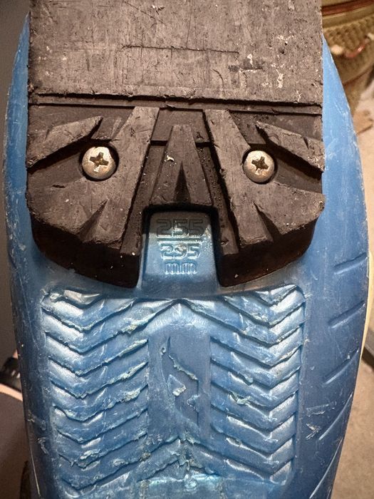 Ски обувки.