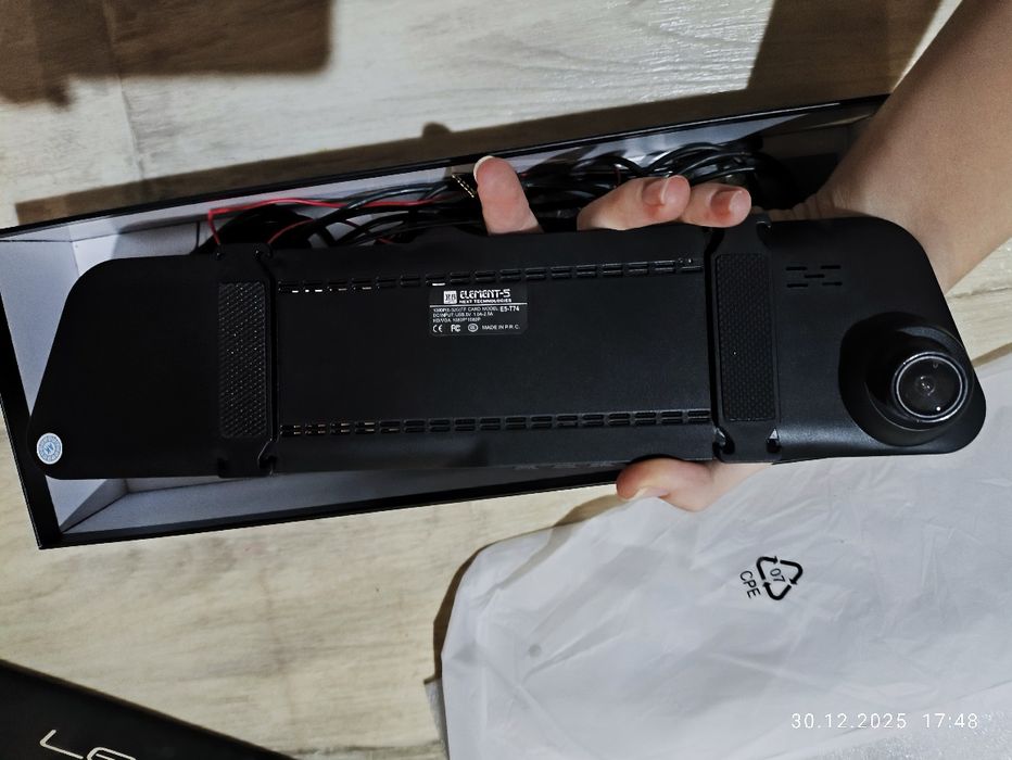 Продается видеорегистратор Lesa T17