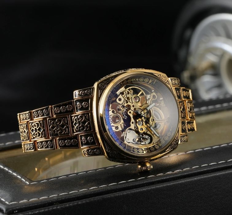 Premium dizayndagi mexanik skelet qo‘l soati sotiladi.