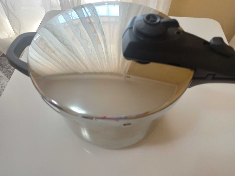 Тенджера под налягане