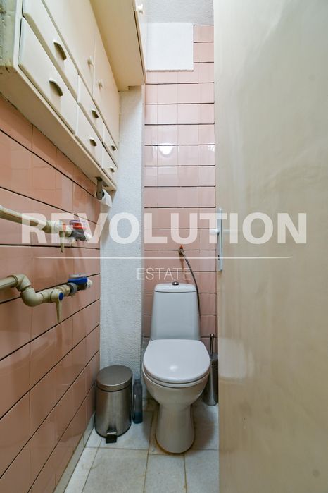 Дава се под наем Тристаен апартамент в София, Център - 86 кв.м за 800 € - Снимка #9