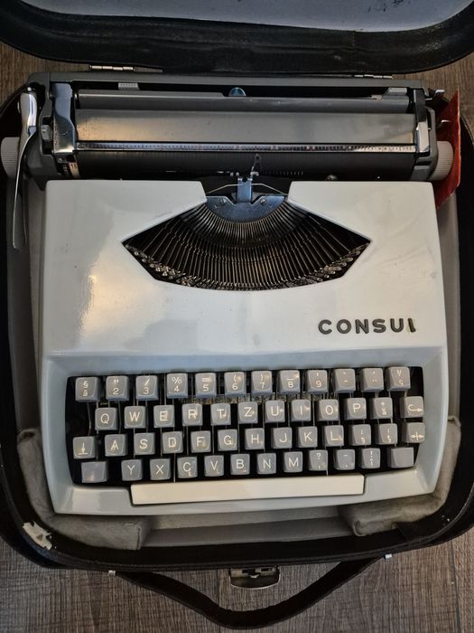 Masina de scris Consul