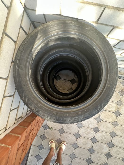 Комплект летних шин 255/50 R20