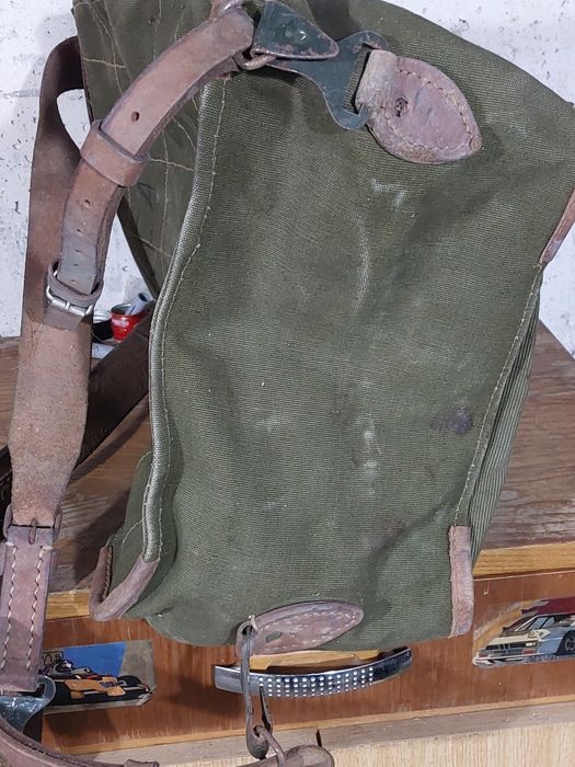 Vând rucsac armata