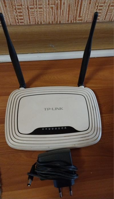 Продаётся вай-фай роутер TP-LINK TL-WR 841 N(Ru)