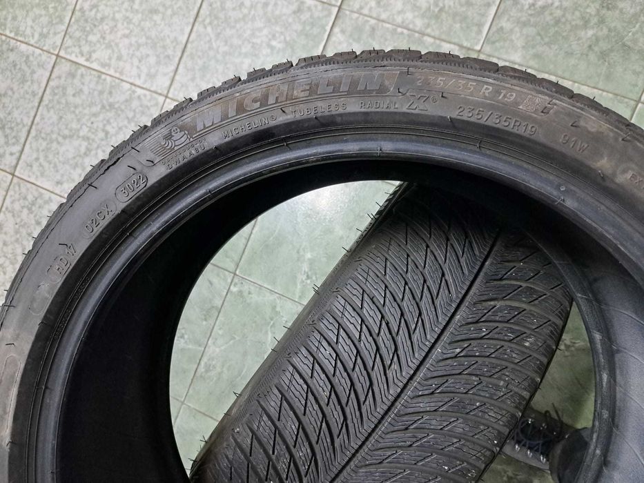 2 anvelope 235/35 R19 Michelin