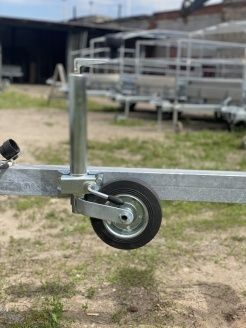 Опорное колесо для прицепа с крепежом