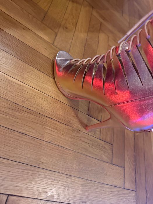 нови златни ботуши летни