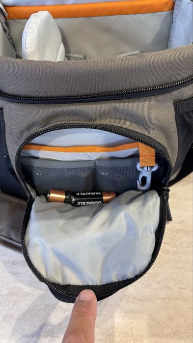 Фотографска чанта Lowepro NOVA 140 W II